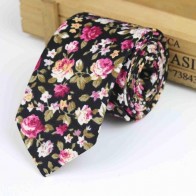 Mens Skinny Cotton Woven Floral Neck Tie in Black and Pink 