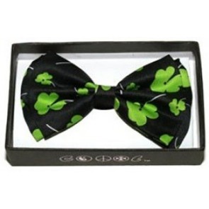 Mens St. Patricks Day Green Clover Pre-tied Bowtie